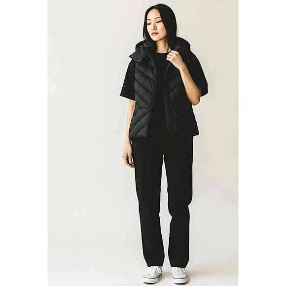 Blanc Noir Black Hooded Puffer Vest Quilted Chevron Zip Vest Size XL Great Cond! - Picture 2 of 4